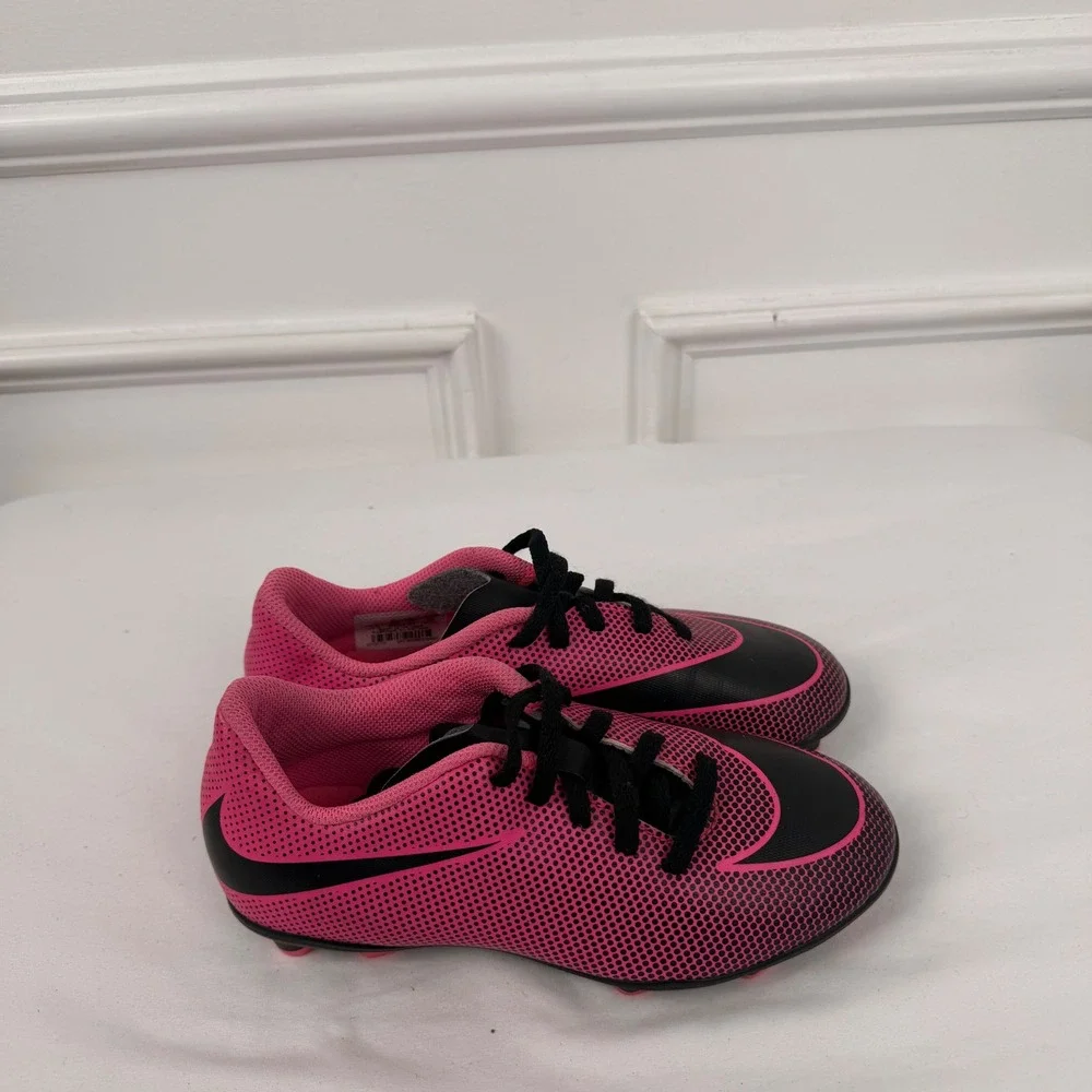 Nike Bravata II FG Kids Soccer Cleats Pink Black 844442-600 Youth Size 1Y